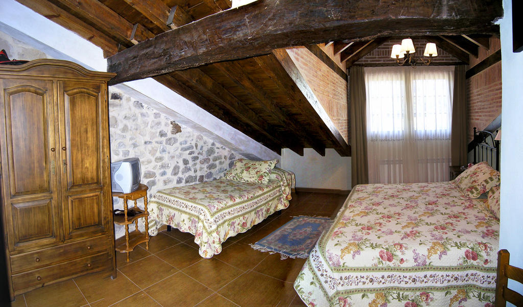 Casa Paulino Ξενοδοχείο Corrales De Buelna Δωμάτιο φωτογραφία